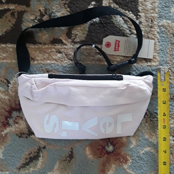 8x*Host Pick*Levi's cute fanny pack - Picture 11 of 12